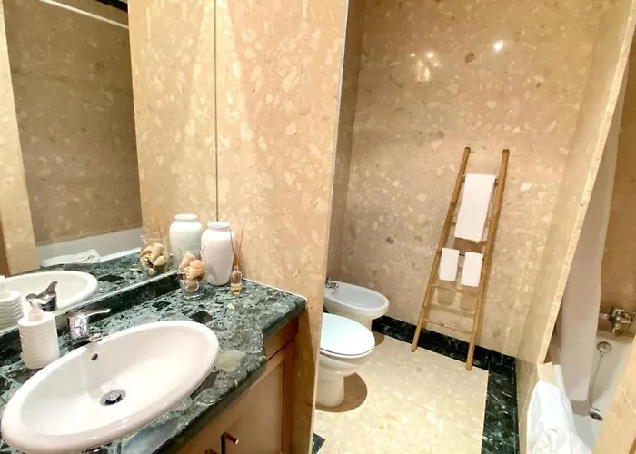 Pleno Beach-side Апартаменты Фурадору